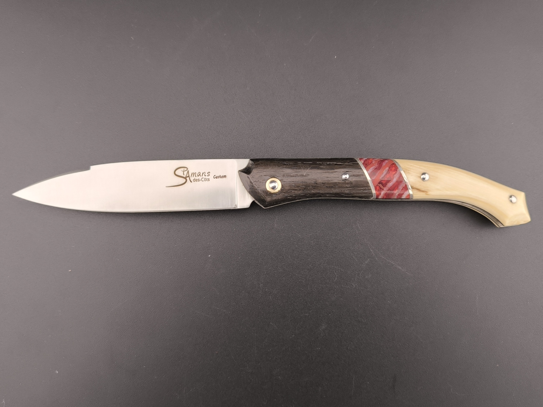 Le couteau Saint-Amans-des-Cots custom. Lame RWL34