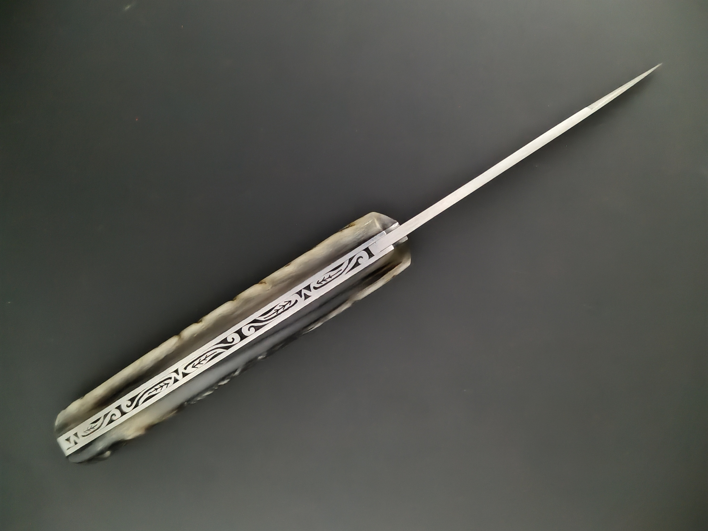 Le couteau Saint-Amans-des-Cots corne de bélier. Lame 14c28n – Image 2