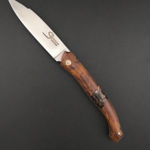 Le couteau Saint-Amans-des-Cots loupe de thuya et résine