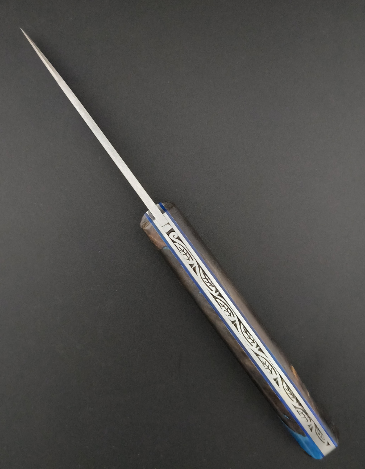 Le couteau Saint-Amans-des-Cots en composite résine et fourche de peuplier stabilisé. – Image 2