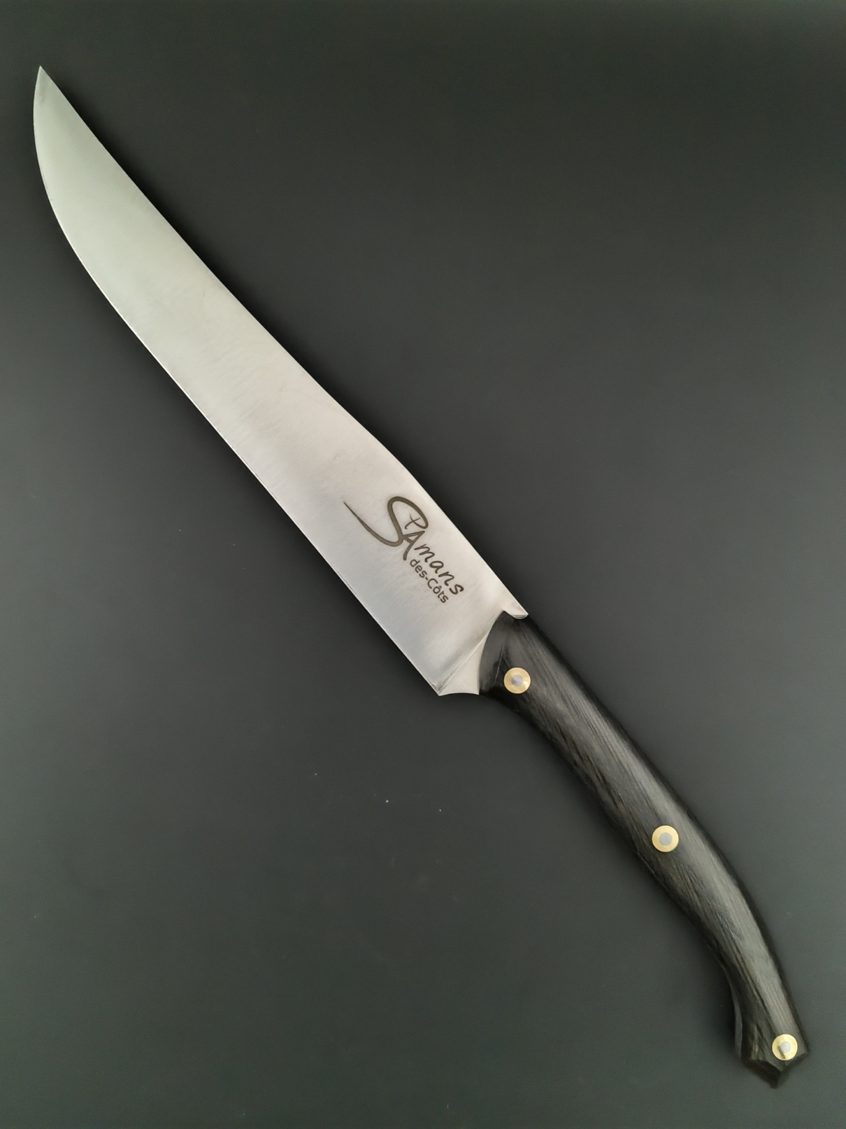 le couteau à découper  Saint Amans des Côts en chêne des marrais