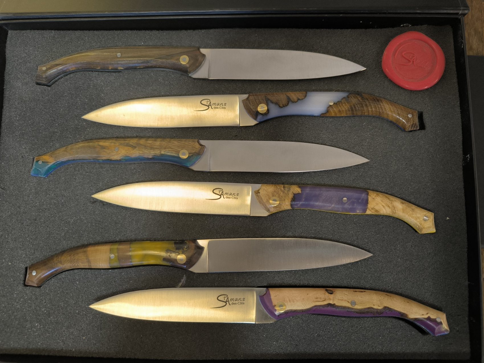 Coffret 6 Couteaux Saint-Amans-des-Cots en divers bois et résine